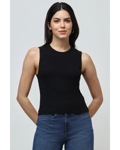 sleeveless basic t-shirt