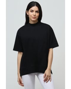 solid colored t-shirt