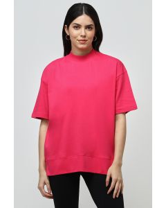 solid colored t-shirt
