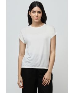 solid colored t-shirt