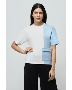 contrast colored t-shirt