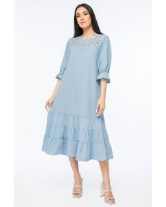 women dress with perforated slots