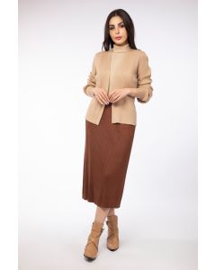تنورة نسائية محبوكة بنقشة مضلعة
