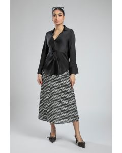 تنورة ميدي بطبعة هندسية مع حزام