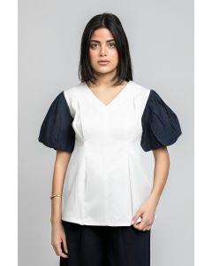 بلوزة بأكمام منتفخة بلونين