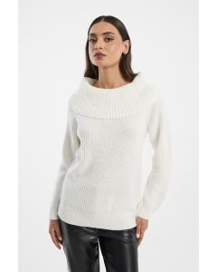 كنزة محبوكة مضلعة بياقة عريضة