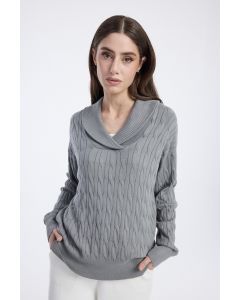 كنزة محبوكة بنقشة مع ياقة