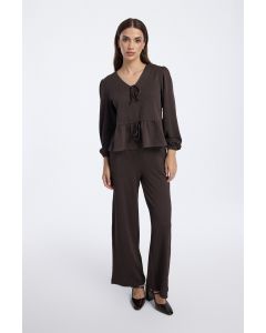 بنطلون واسع بقماش منقوش