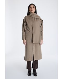 معطف طويل مع وشاح مدمج