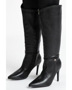 جزمة طويلة بكعب عالي وسحّاب جانبي