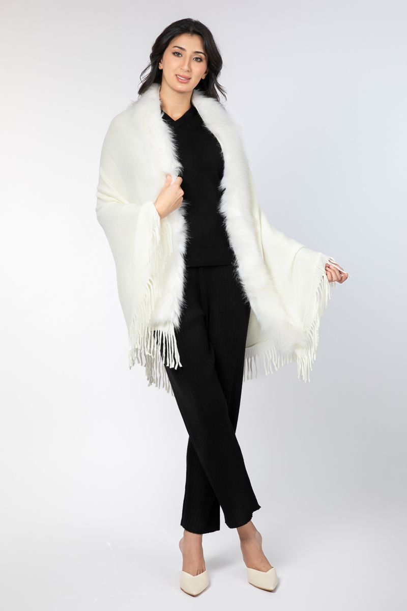 women poncho scarf with fur details
