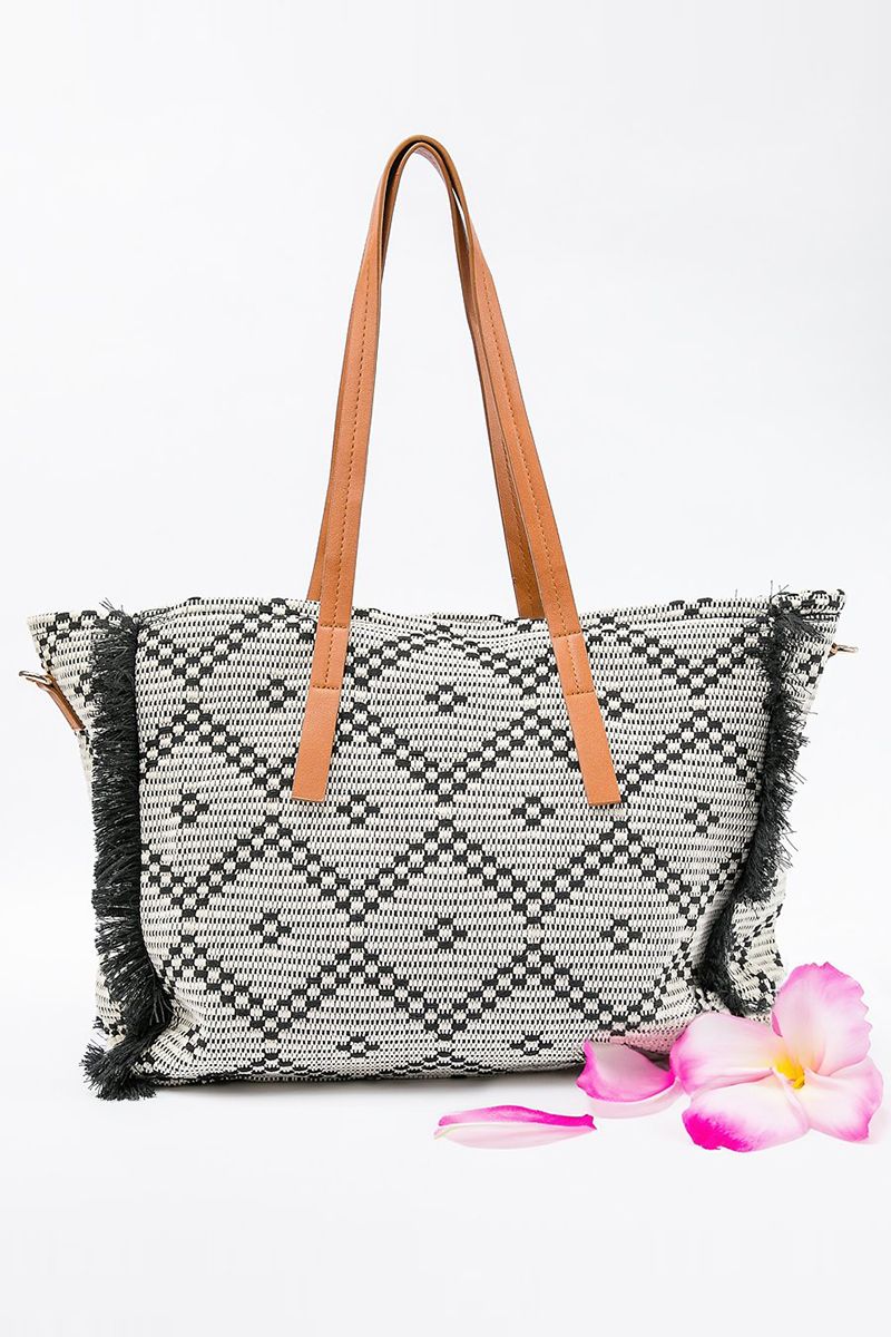 knitted shoulder bag