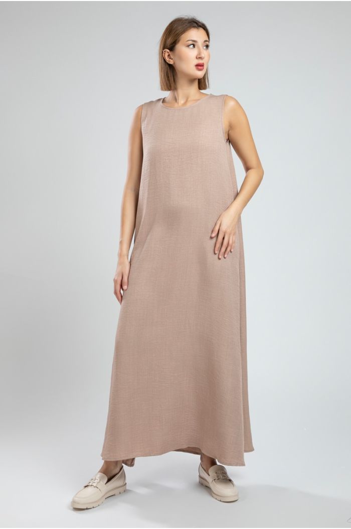 Sleeveless Maxi Office Dress in Flowy Fabric